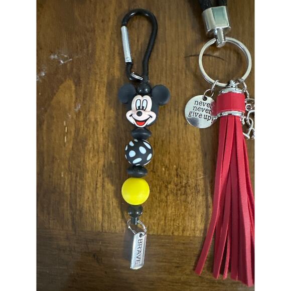 Minnie and Mickey Mouse 3 piece set w/Key chain wristlet 2 bag charms. Brand New - Picture 3 of 5
